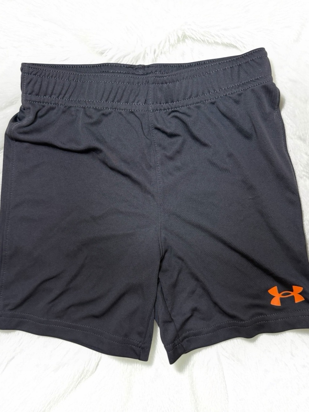 Under Armour Boys Athletic Shorts Size 4
